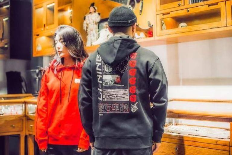 GUCCI、MCM等全新概念店开幕；HM中国试水租衣服务；万达、李宁合作国潮单品|猫头鹰商业周报