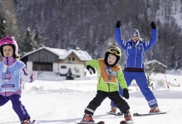 适合旅游滑雪的地方推荐,旅游哪些景点最值得去