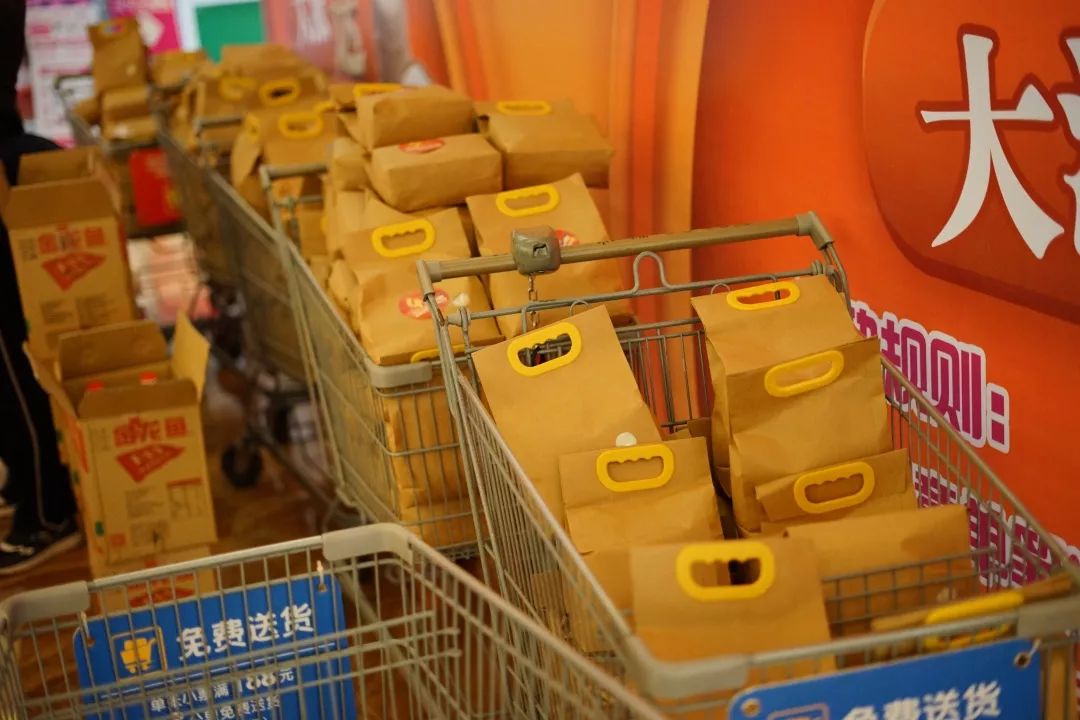 免费送加油购物卡,免费送价值一千元的购物加油卡