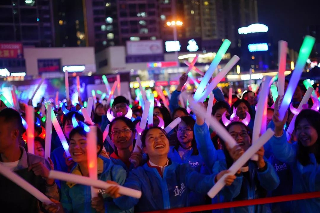 免费送加油购物卡,免费送价值一千元的购物加油卡