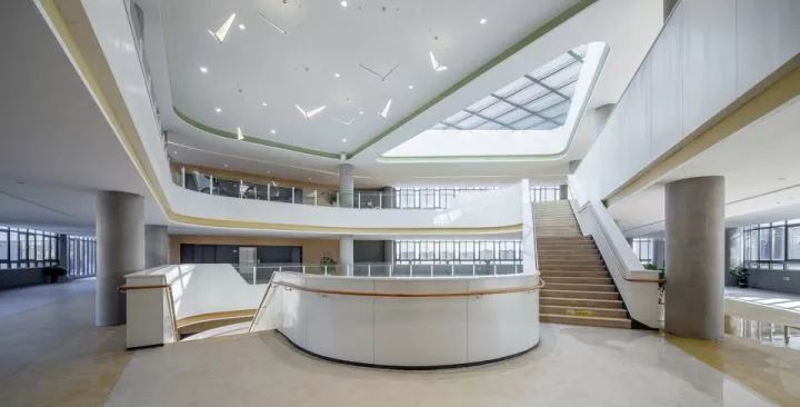 拒绝“千校一律”，浙大教院附中完成漂浮立体校园