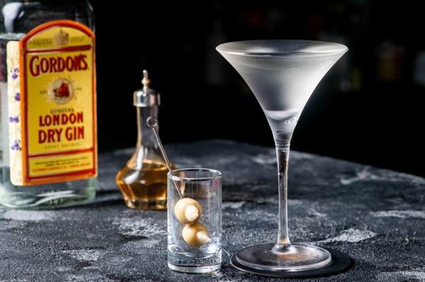 好酒吧,让你的年末小聚更有趣