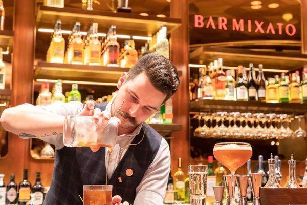 好酒吧,让你的年末小聚更有趣