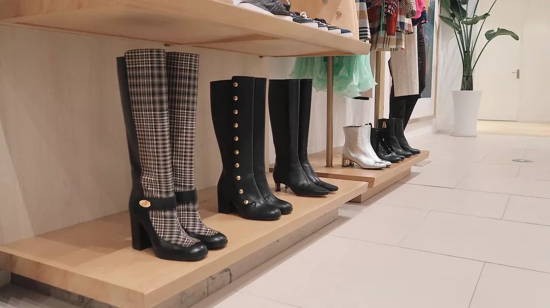 閫涘疄浣撳簵濂藉鏂囨,閫沷utlets