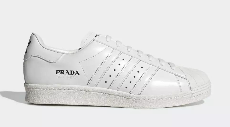 球鞋放薯条？皮卡丘变成碳？?洗衣液走秀了！这个世界太玄幻