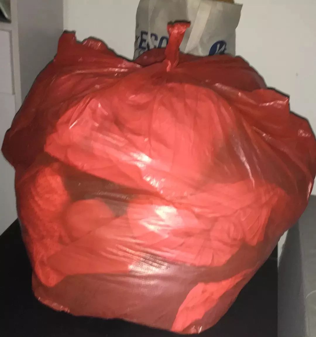 年薪十万年轻人一年能攒多少钱,普通人月薪五千攒五十万要多久