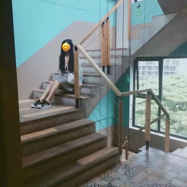 年薪十万年轻人一年能攒多少钱,普通人月薪五千攒五十万要多久