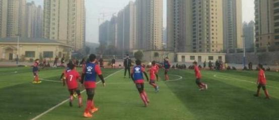 蒙阴一小足球比赛,山东泰山足球队夺冠庆祝