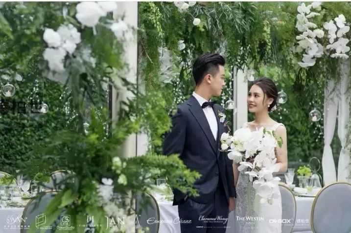 胡歌穿西装好看,胡歌的西装怎么搭配