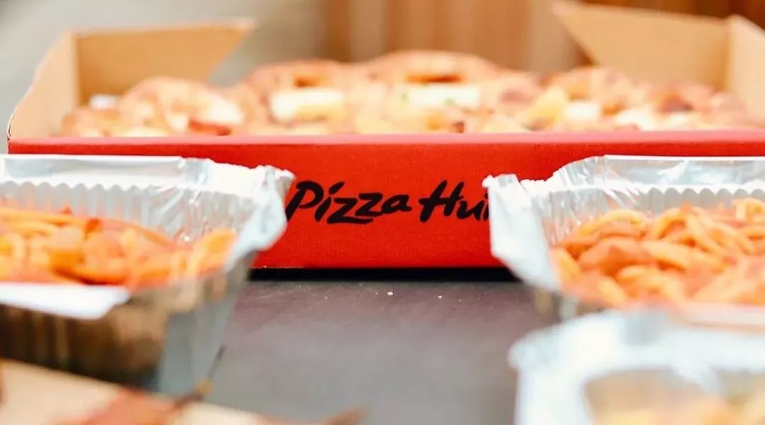 必胜客69元牛排披萨任选2份推荐,必胜客9.9披萨下单送烤翅蘑菇汤