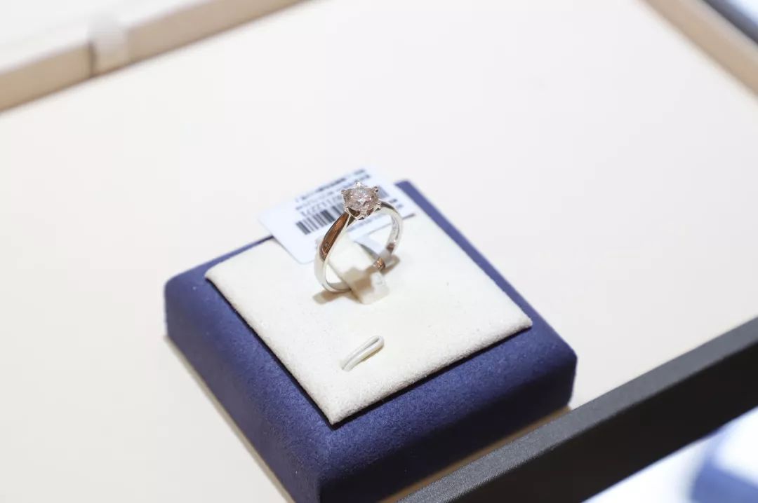 黄金珠宝免费送,黄金首饰店开业活动免费送