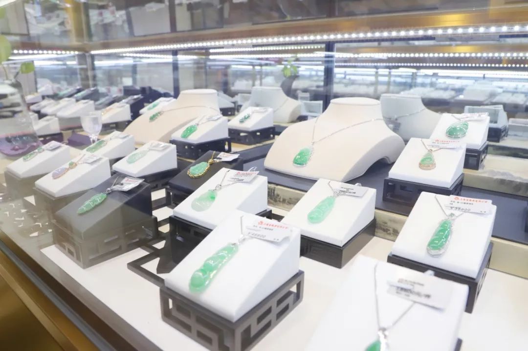 黄金珠宝免费送,黄金首饰店开业活动免费送