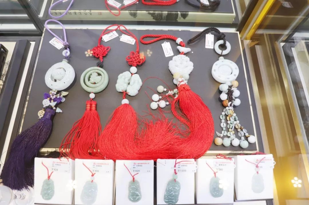 黄金珠宝免费送,黄金首饰店开业活动免费送