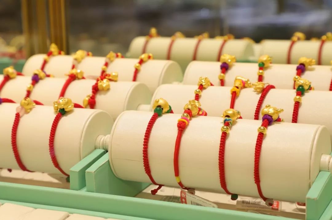 黄金珠宝免费送,黄金首饰店开业活动免费送