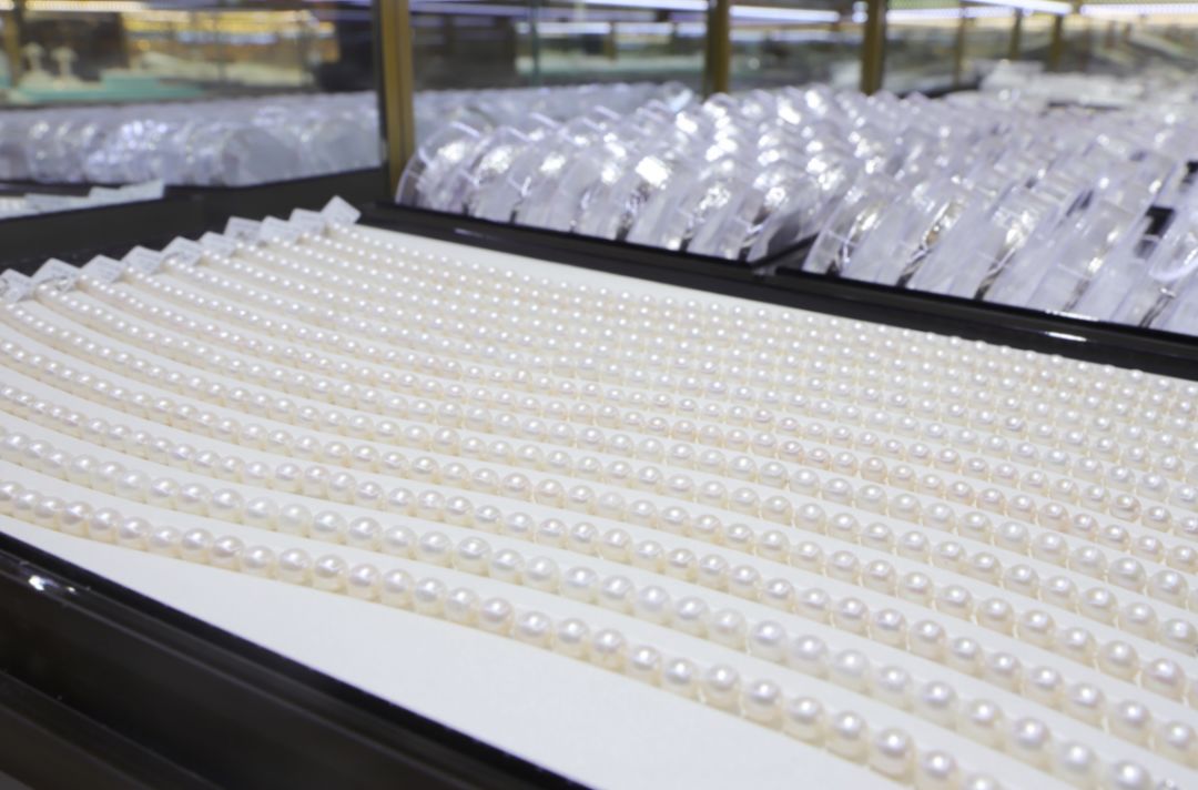 黄金珠宝免费送,黄金首饰店开业活动免费送