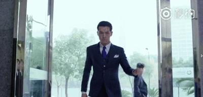 胡歌穿西装好看,胡歌的西装怎么搭配