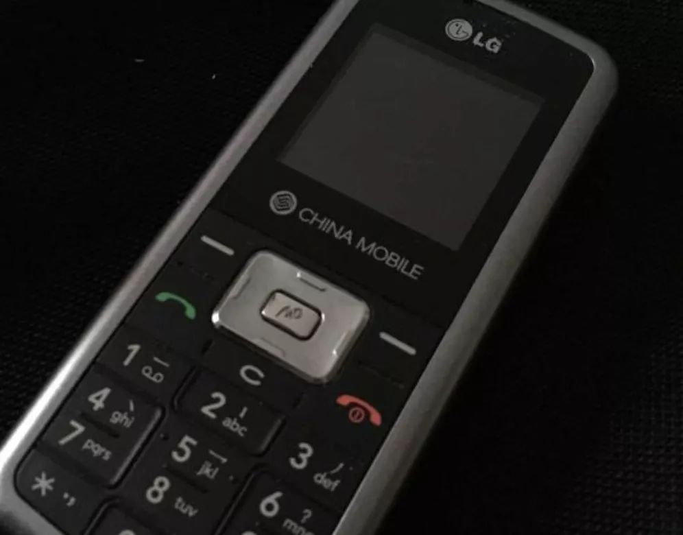 上电脑课不穿鞋套,也就失去了对互联网最基本的敬畏