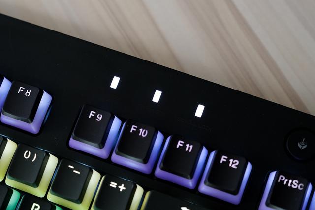 罗技g610机械键盘测评,罗技g610和910的键帽一样么