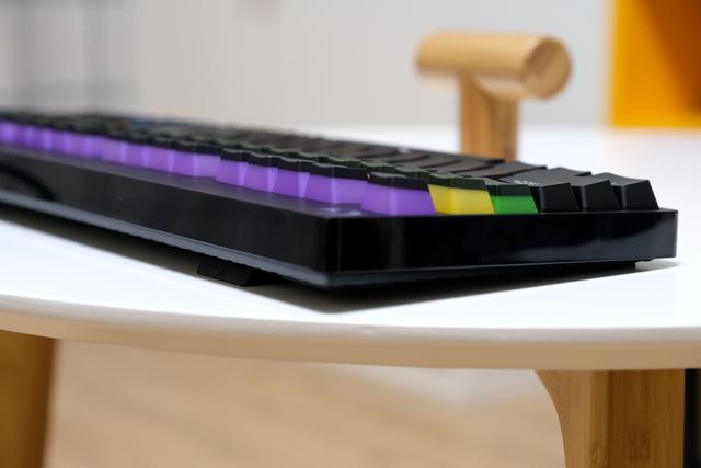 罗技g610机械键盘测评,罗技g610和910的键帽一样么