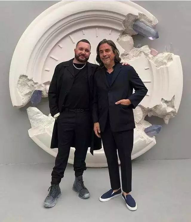 男生这样穿真的很帅图文,男生这样穿真的高级感