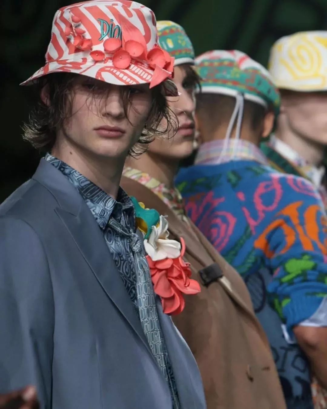 男生这样穿真的很帅图文,男生这样穿真的高级感