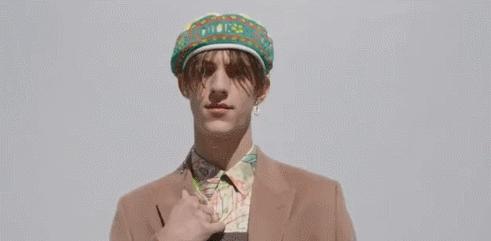 男生这样穿真的很帅图文,男生这样穿真的高级感