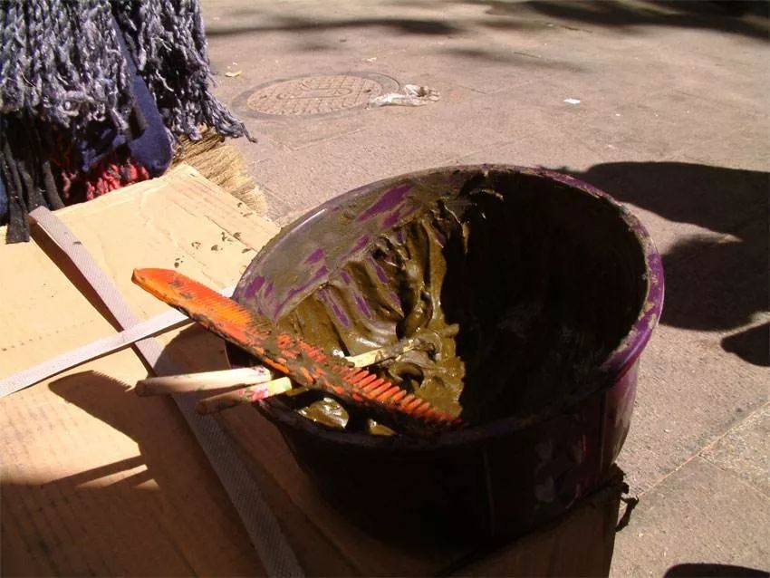 眼睛肿成缝，头皮溃烂…一周接诊20多例！年前干这事的荆门人要注意了