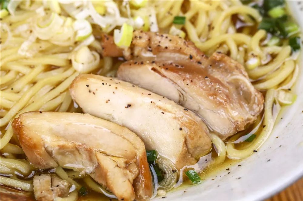 西单必吃的神级小店！仅凭①碗鸡汤拉面，圈粉无数人