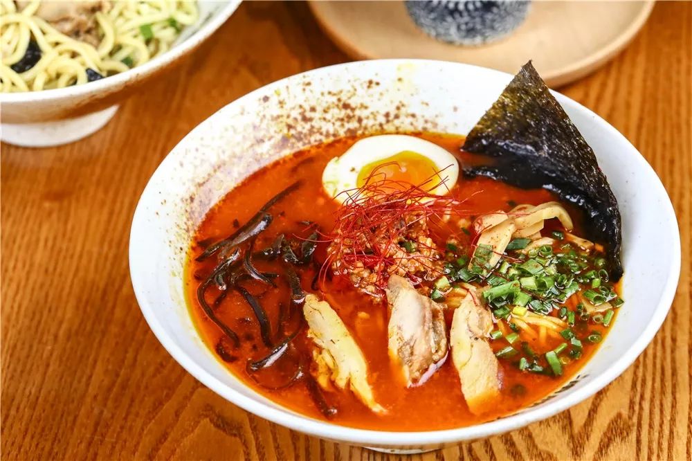 西单必吃的神级小店!仅凭①碗鸡汤拉面,圈粉无数人