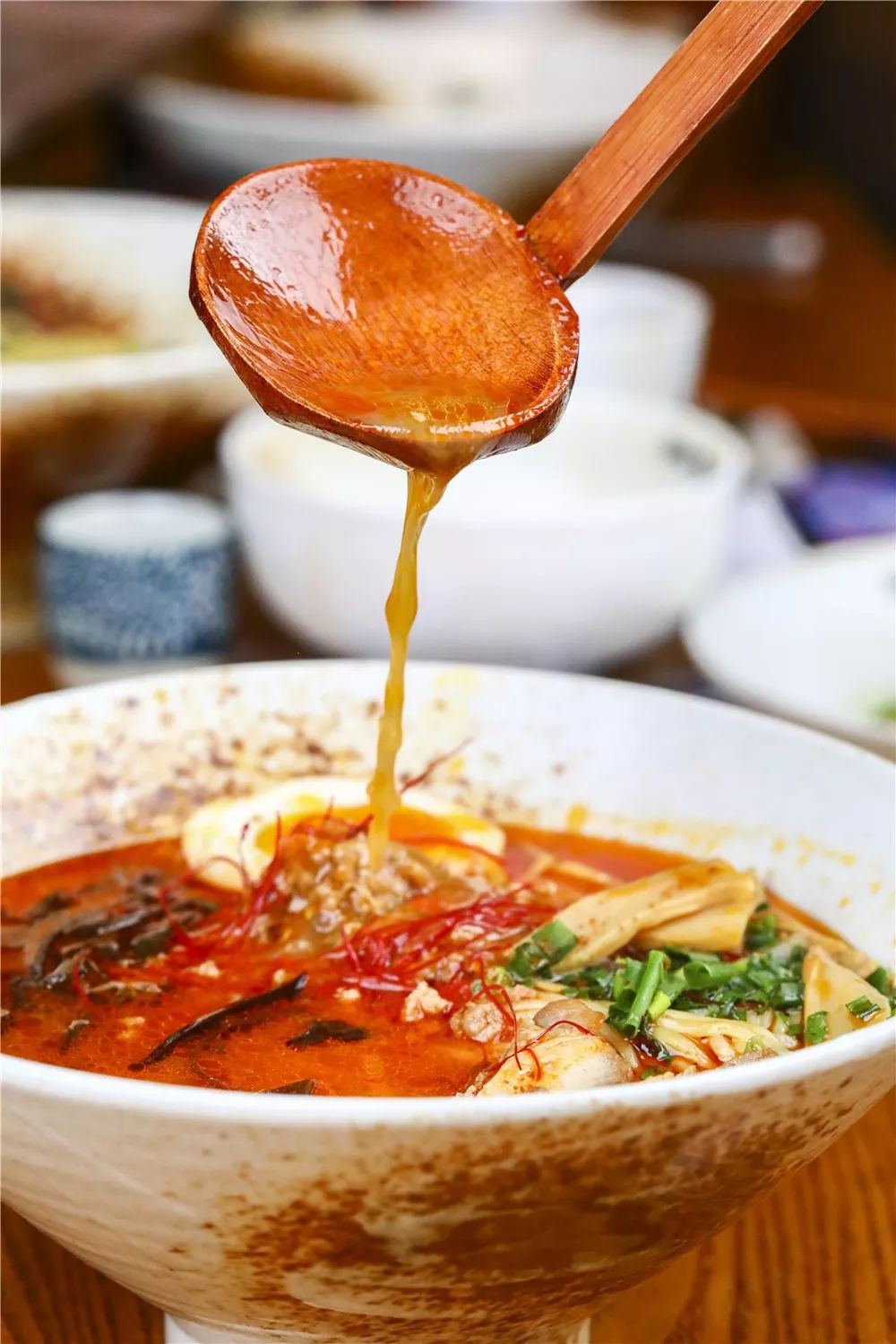 西单必吃的神级小店！仅凭①碗鸡汤拉面，圈粉无数人