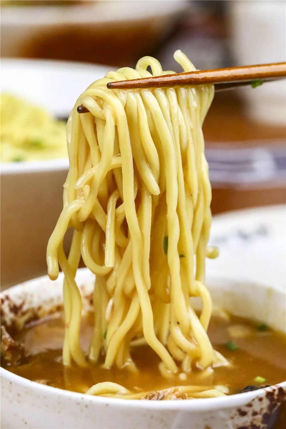 西单必吃的神级小店！仅凭①碗鸡汤拉面，圈粉无数人