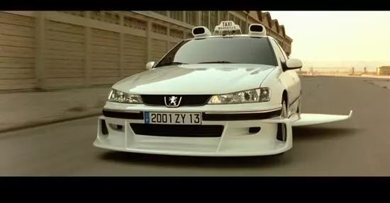 因《的士速递》买了省油能装的标致308！操控稳如狗，开起来像跑车？车主却揭开“辛酸”秘密...