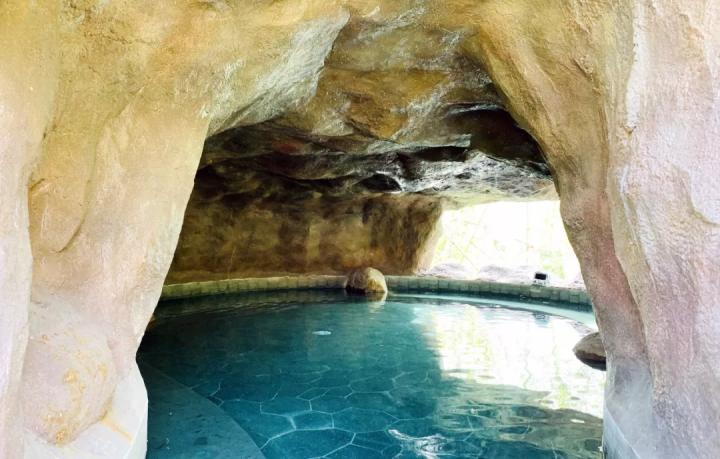 无边泳池温泉度假四川,无边泳池温泉度假游乐设施