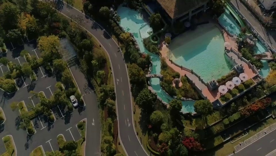 无边泳池温泉度假四川,无边泳池温泉度假游乐设施