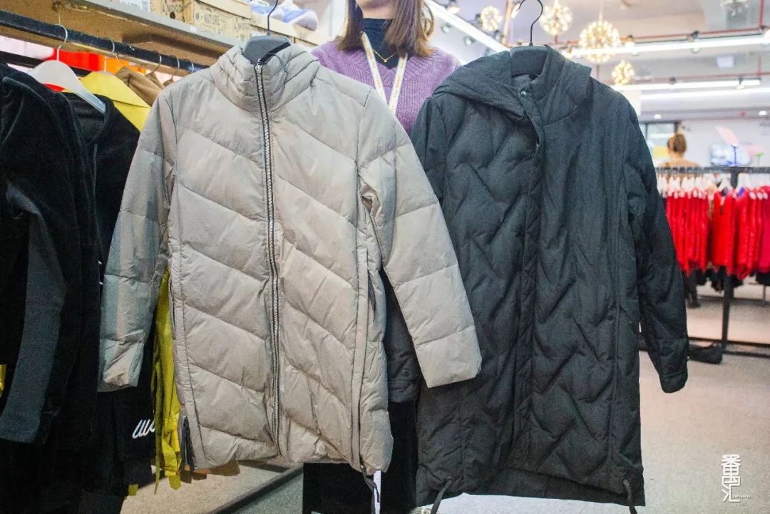 羽绒服工厂清仓100元150元,工厂羽绒服100元3-5件包邮到家