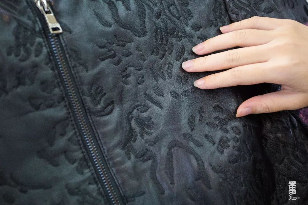 羽绒服工厂清仓100元150元,工厂羽绒服100元3-5件包邮到家