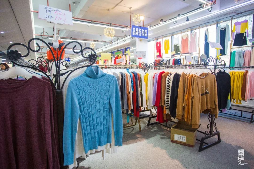 羽绒服工厂清仓100元150元,工厂羽绒服100元3-5件包邮到家