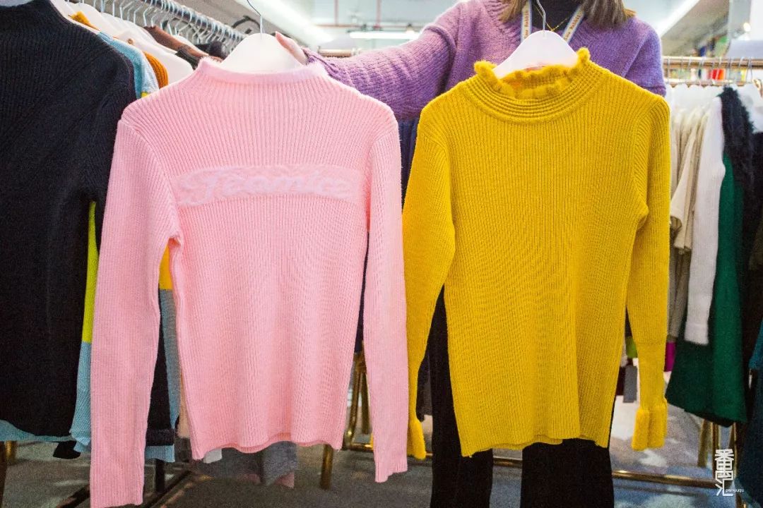 羽绒服工厂清仓100元150元,工厂羽绒服100元3-5件包邮到家