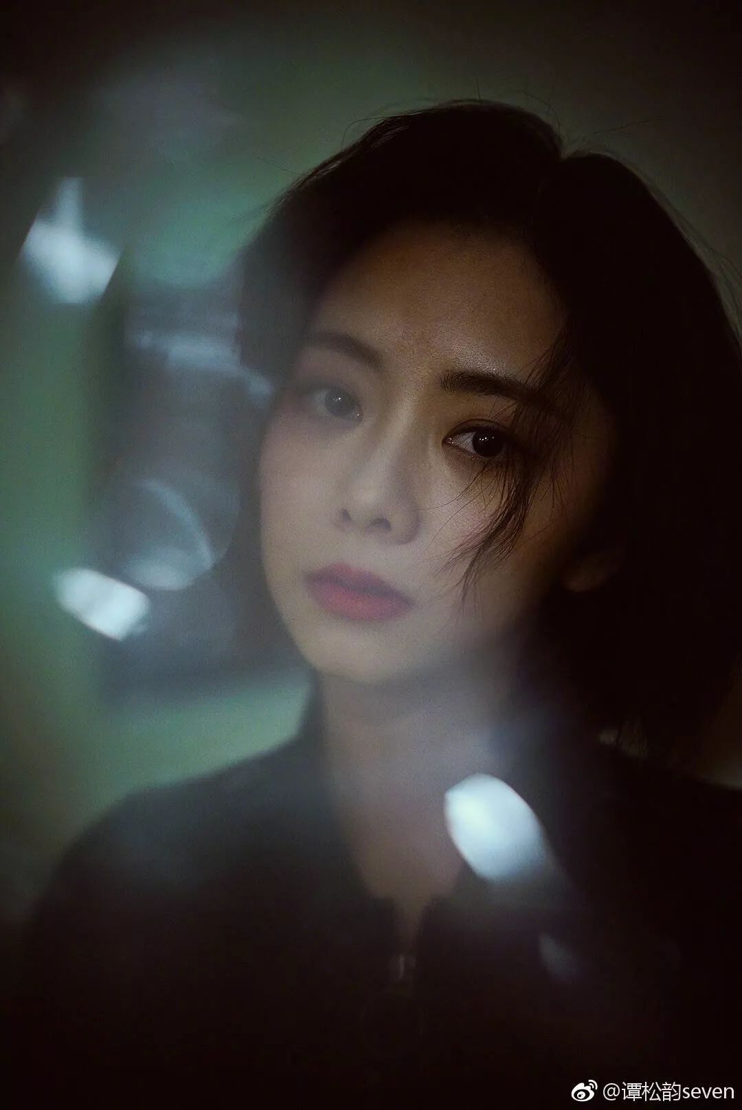 羡慕霉霉的30岁，涂上红唇就能美成全场最佳