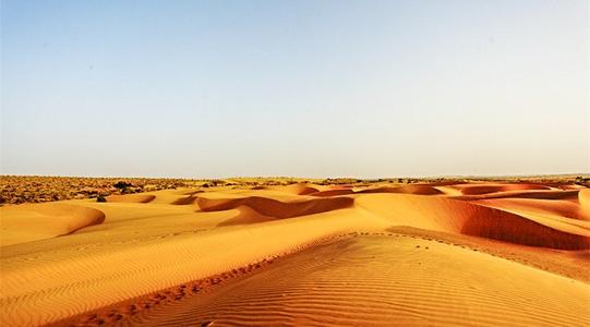 沙漠迷路为什么不能走直线,去沙漠走什么路线