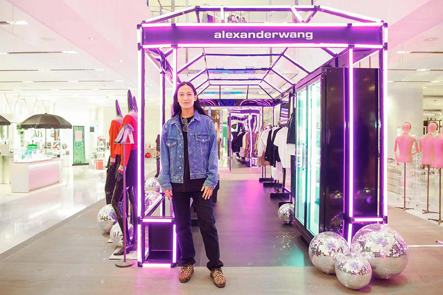 为合作胶囊系列造势,连卡佛和AlexanderWang在成都办了场“派对”