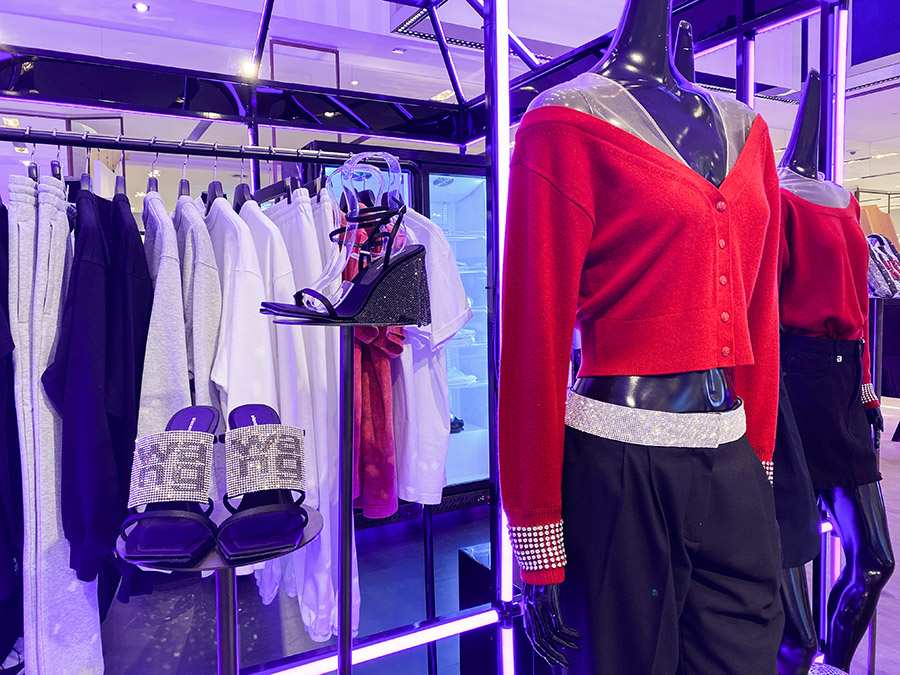 为合作胶囊系列造势，连卡佛和AlexanderWang在成都办了场“派对”