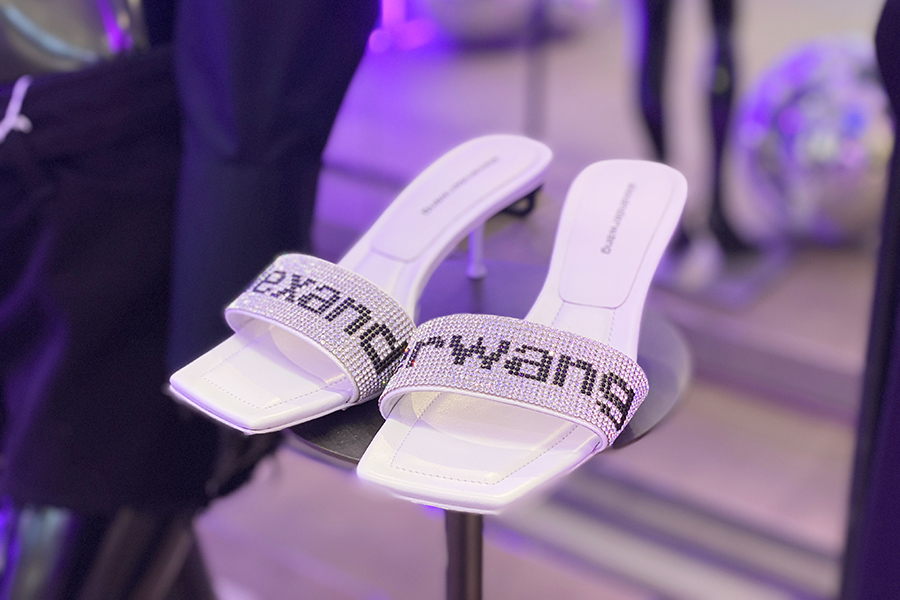 为合作胶囊系列造势，连卡佛和AlexanderWang在成都办了场“派对”