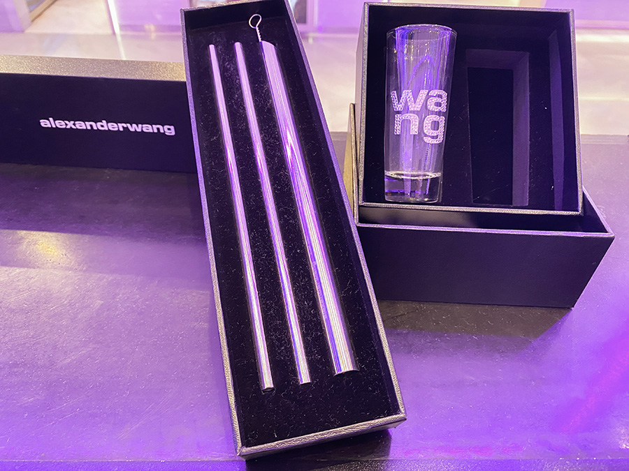 为合作胶囊系列造势,连卡佛和AlexanderWang在成都办了场“派对”