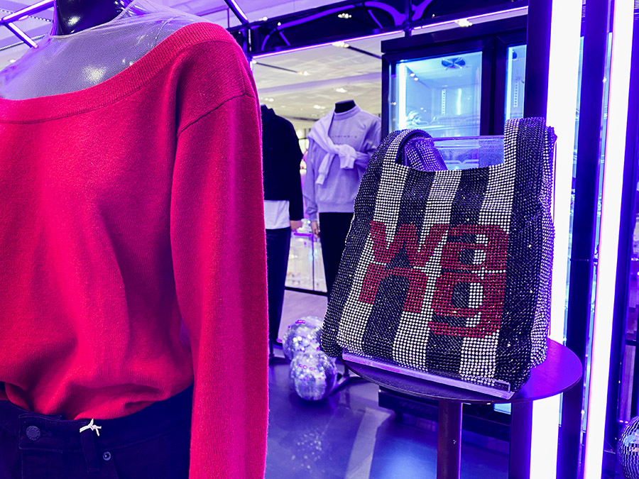 为合作胶囊系列造势,连卡佛和AlexanderWang在成都办了场“派对”