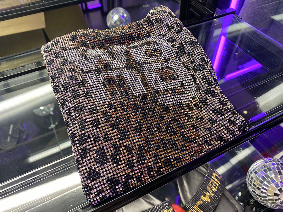 为合作胶囊系列造势,连卡佛和AlexanderWang在成都办了场“派对”