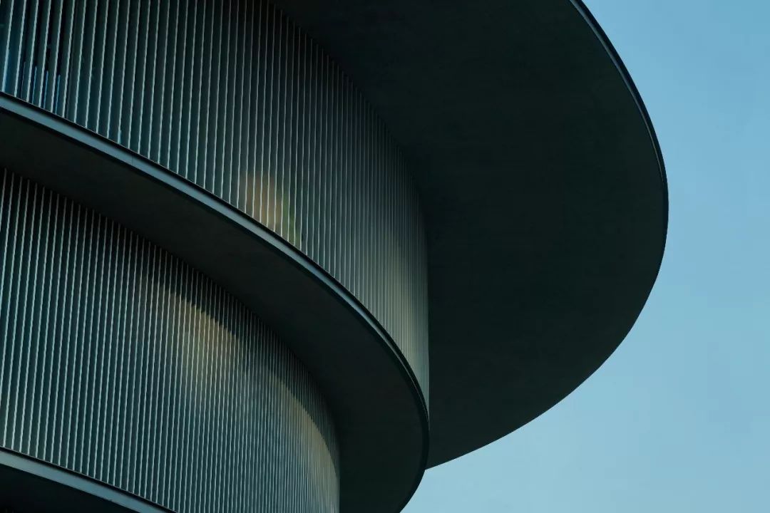 fendi最新,fendi最新消息