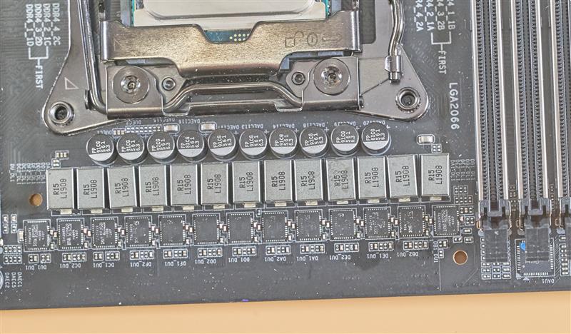 技嘉x299xaorusmaster开箱,技嘉AORUS主板怎么样