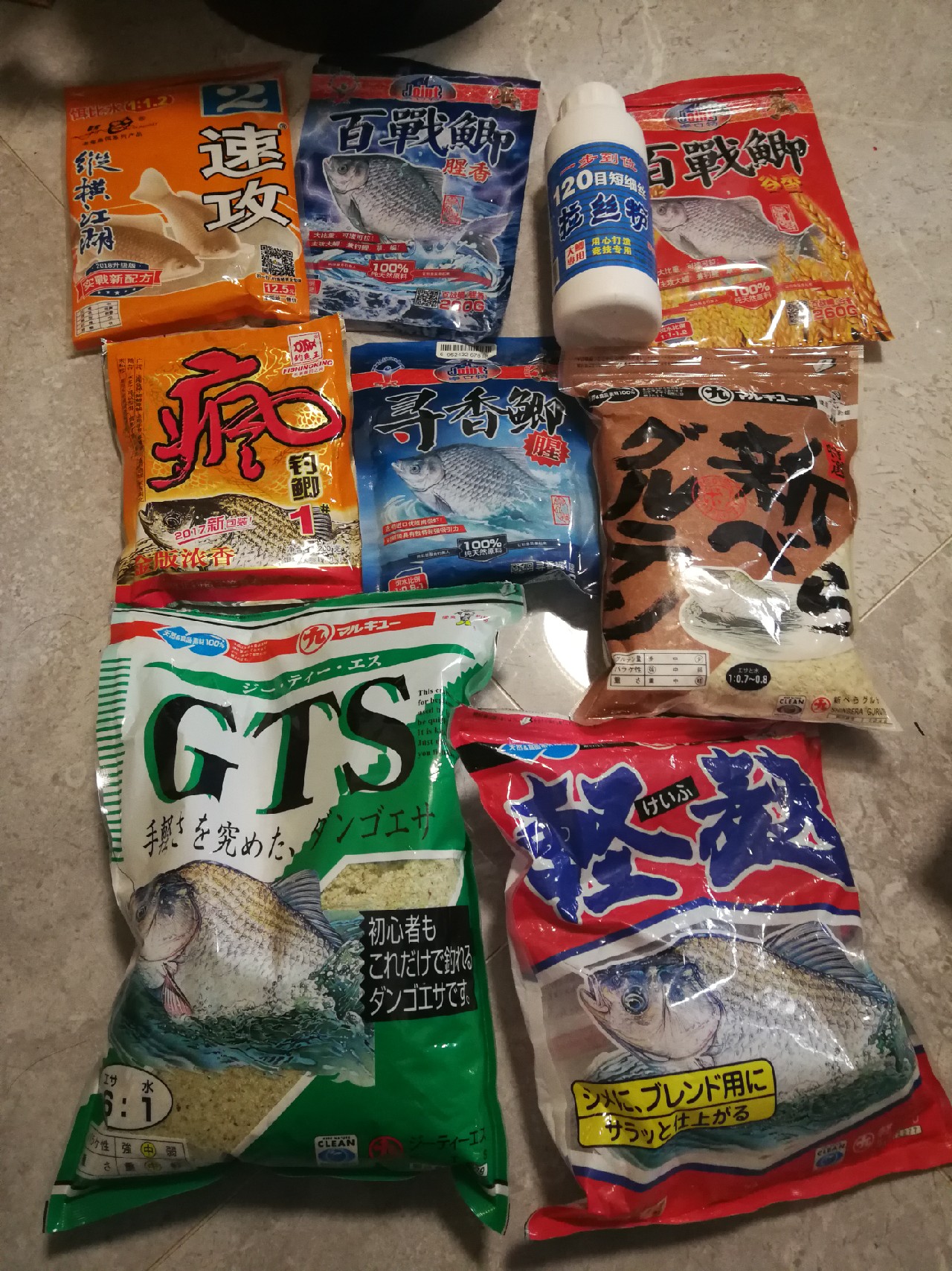 钓鲫鱼的窝料饵料最佳配方,分享一款野钓鲫鱼的窝料配方