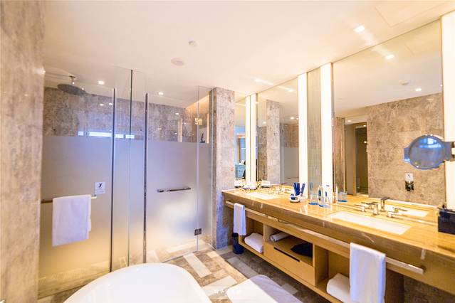 三亚旅行住哪个湾比较好,三亚旅行攻略酒店推荐